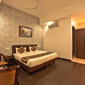 Luxury Tashree At Airport Hotel